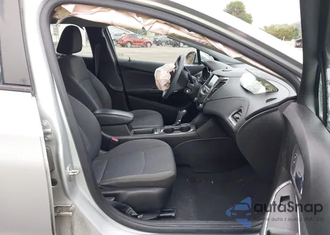 2019 Chevrolet Cruze Ls z USA, uszkodzony, nr VIN 1G1BC5SM1K7118963